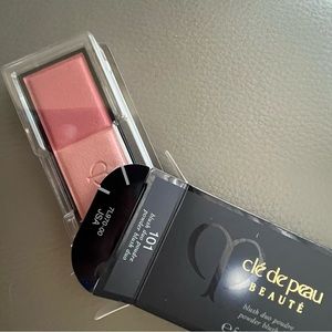 Cle de peau powder duo blush